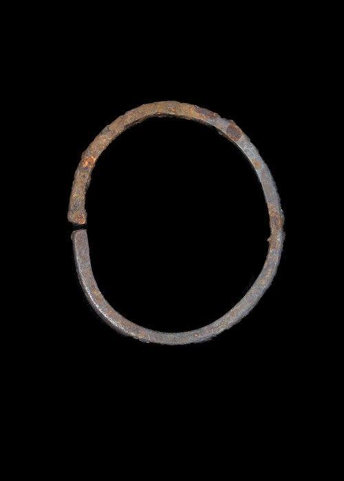 IJzertijd Brons Bangle (Zonder Minimumprijs), Antiek en Kunst, Antiek | Overige Antiek