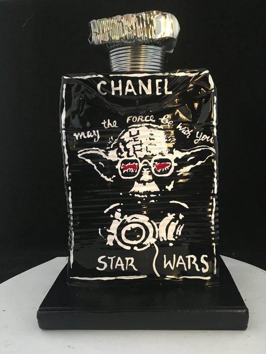 Norman Gekko - Chanel N.5 STAR WARS (Limited Edition #1/15), Antiek en Kunst, Kunst | Designobjecten