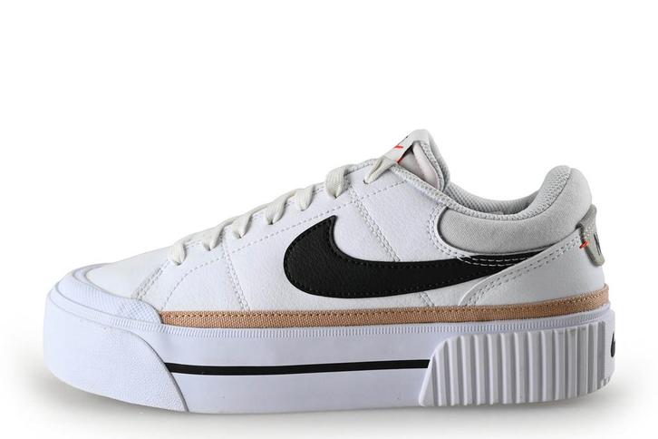 Nike sportschoenen in maat 38½ Wit | 5% korting, Kleding | Dames, Schoenen, Wit, Zo goed als nieuw, Verzenden