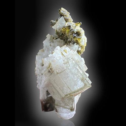 Groene epidote met adularia uit Balochistan – Gratis, Verzamelen, Mineralen en Fossielen