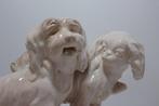 Beeld, Twee hondjes - 24 cm - Aardewerk