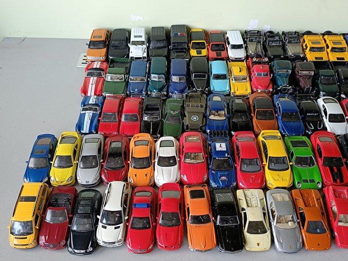 Kinsmart, Maisto, Welly 1:38 - Modelauto (102) - 102 pcs., Hobby en Vrije tijd, Modelauto's | 1:5 tot 1:12
