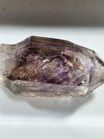 Kwarts Kristal - Hoogte: 8 cm - Breedte: 3.5 cm- 108 g, Verzamelen