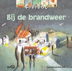 Bij de brandweer / Kididoc 9789076830315 S. Baussier, Boeken, Verzenden, Gelezen, S. Baussier