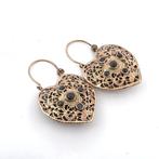 Oorbellen - 10 kt. Geel goud - 0.30ct. tw. Saffier, Handtassen en Accessoires, Oorbellen, Nieuw