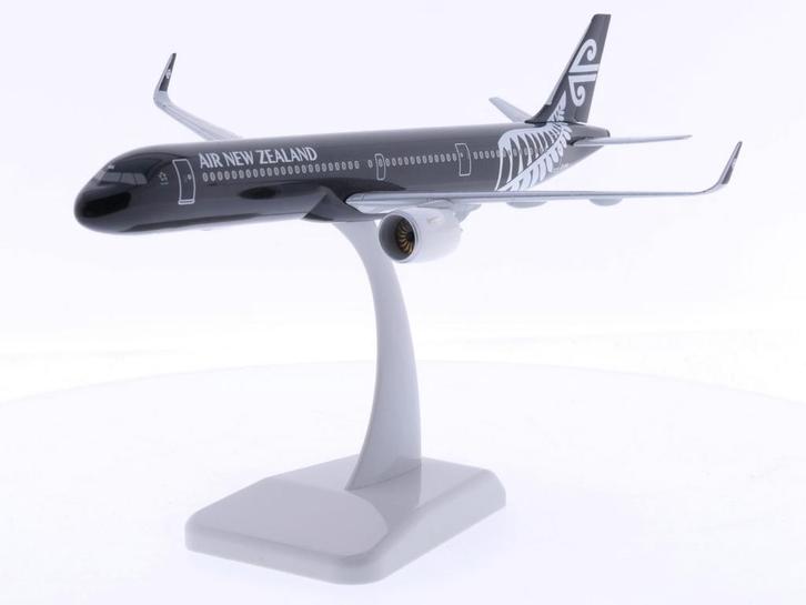 Schaal 1:200 Hogan 11687 Airbus A324neo Air New Zealand R..., Hobby en Vrije tijd, Modelbouw | Vliegtuigen en Helikopters, Gebruikt