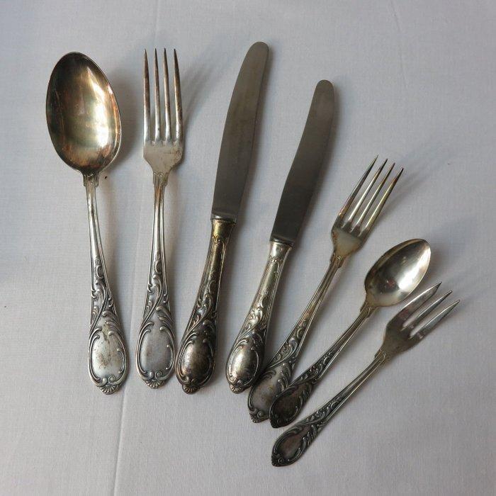 Solingen - Bestekset voor 12 personen (84) - Verzilverd -, Antiek en Kunst, Antiek | Meubels | Tafels