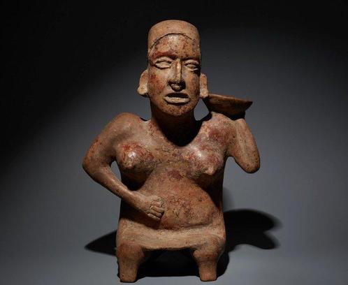 Nayarit, Mexique occidental Terre cuite Figure féminine. 200, Collections, Minéraux & Fossiles