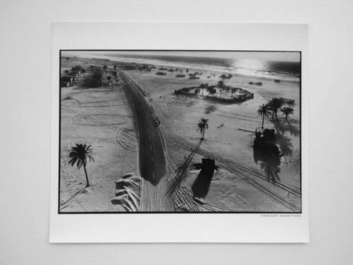 René Burri - Road from Abu Dhabi to Dubai, UAE, 1975, Antiek en Kunst, Kunst | Schilderijen | Modern