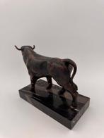 In stijl van Pierre Jules Mene (1810-1879) - Beeld, Stier -