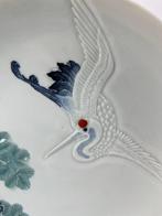 Ancienne porcelaine Imari, céladon, gravure en relief, grue, Antiek en Kunst