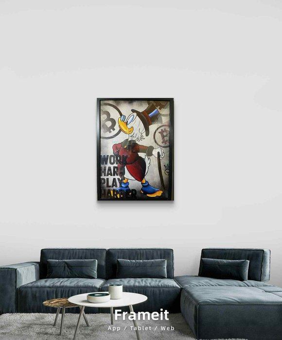 Xavier Van Walsem (1980) - Scrooge mcduck work hard play, Antiek en Kunst, Kunst | Designobjecten