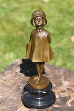 sculptuur, het jonge schoolmeisje - 28 cm - brons marmer