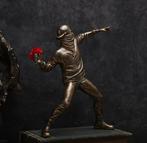 AGA Design - Figurine - after Bansky - Scultura “Flower