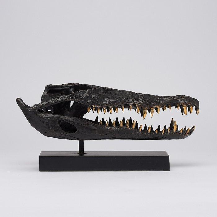 Sculpture, Saltwater Crocodile Skull fashioned in bronze, on, Antiek en Kunst, Kunst | Designobjecten