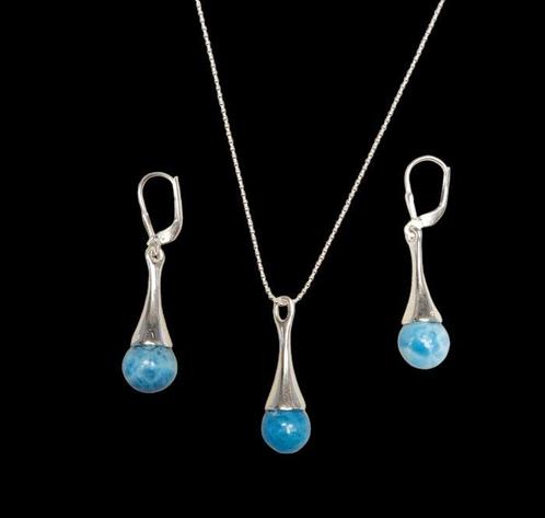 Larimar. Pièces uniques de fabrication artisanale sur argent, Verzamelen, Mineralen en Fossielen