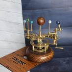 Luxe Orrery-zonnenstelselmodel met Zon, Aarde, Mars en manen