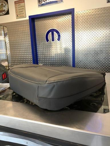 Stoel bekleding RAM 09+ / 12 Vent & Verwarm Donker Grijs, Auto-onderdelen, Overige Auto-onderdelen, Nieuw, Dodge, Ophalen of Verzenden