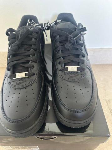 Nike Air Force 1 basse Supreme coloris Noir Taille 45 Neuve beschikbaar voor biedingen