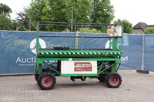 Veiling: Schaarlift 4x4 Diesel, Zakelijke goederen, Machines en Bouw | Liften, Steigers en Ladders, Ophalen
