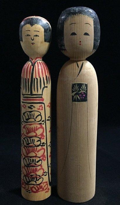 Set van 2 / Japanse vintage houten Kokeshi-pop (H:23cm) -, Antiek en Kunst, Curiosa en Brocante
