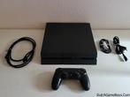 Playstation 4 / PS4 - Console - 1TB + Controller