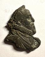 Nederland. Loden buste van Johan Van Oldenbarnevelt