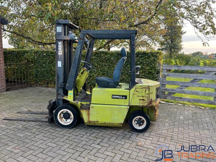 Clark DPM 25 Heftruck | Diesel | 1994 | 9400U | 2.5T | 370CM, Zakelijke goederen, Machines en Bouw | Heftrucks en Intern transport
