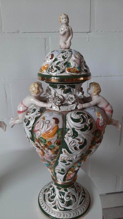 Capodimonte - Vaas (2) - Porcelein of Keramiek - Vazen met, Antiek en Kunst, Antiek | Glaswerk en Kristal