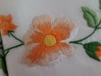 drap en pur lin avec broderie à la main Punto Pittura - Drap