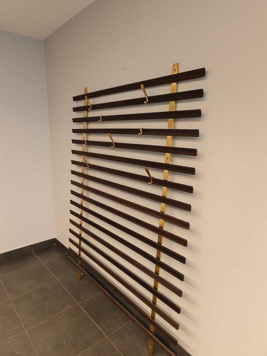 Bulo - Jules Wabbes - Porte-manteau - Laiton laqué, Wengé -, Antiek en Kunst, Kunst | Designobjecten