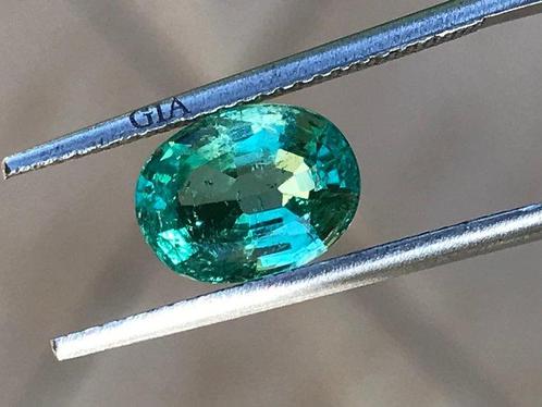 1 pcs Groen Smaragd - 1.87 ct - Gemological Institute of, Handtassen en Accessoires, Edelstenen