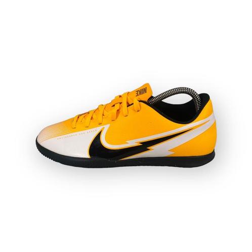 Nike Jr. Mercurial Vapor 13 Club IC Zaalvoetbal - Maat 37.5, Kleding | Dames, Schoenen, Sneakers, Verzenden