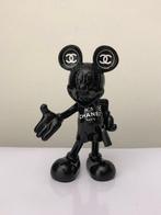 GF Exclusives - Chanel x Mickey Mouse Sculpture, Antiquités & Art