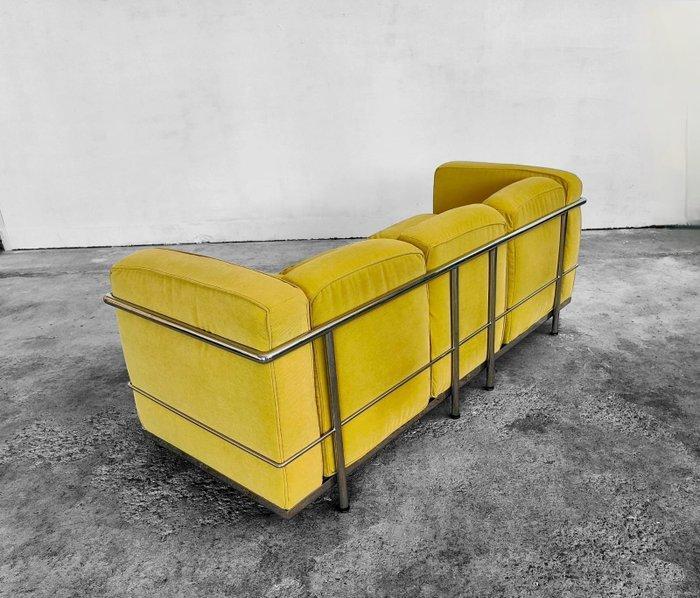 Cassina - Le Corbusier - Sofa - LC2 - Staal - Tessuto, Antiek en Kunst, Curiosa en Brocante