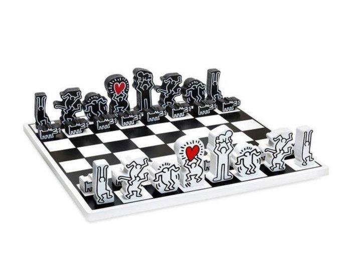 Vilac x Keith Haring - Speelgoed Chess Game - Frankrijk, Antiek en Kunst, Antiek | Overige Antiek