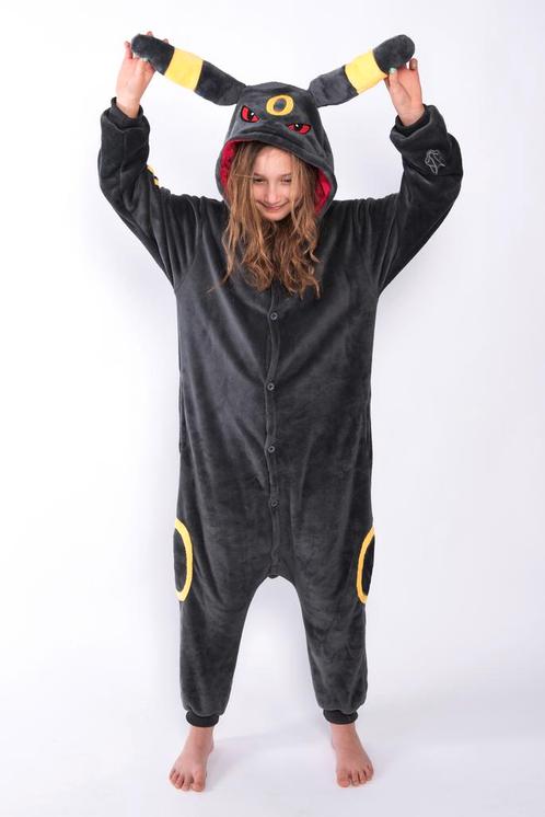 Onesie Umbreon Pokemon Pak 128-134 Pyjama Kind Kostuum, Enfants & Bébés, Costumes de carnaval & Déguisements, Enlèvement ou Envoi