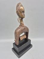 Hout, Afrikaanse brons, draad. Weefpoulie - Stijgbeugel