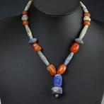 Ancien Collier avec perles anciennes de Lapis Lazuli et, Collections