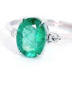 Ring - 18 karaat Witgoud Smaragd - Diamant, Handtassen en Accessoires, Ringen, Nieuw