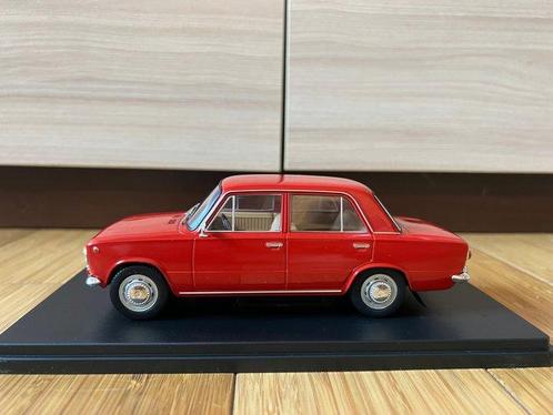 Whitebox 1:24 - Modelauto - Vaz 2101 - Lada 1200, Hobby en Vrije tijd, Modelauto's | 1:5 tot 1:12