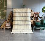 Modern wit Marokkaans wollen tapijt - Authentiek Beni