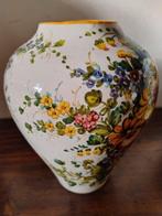 Vase artistique en céramique majolique – Signé « Carbone B.