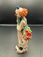 Leonardo Argenti - Figurine - Pagliaccio con mazzo di fiori