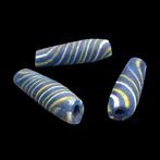 Kraal (3) - zeer zeldzame blauwe Romeinse buis kralen - very