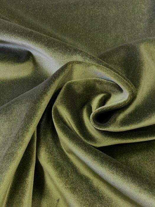 Pierre Frey - Hoogwaardig! Prachtig iriserend groen fluweel, Antiek en Kunst, Antiek | Tapijten, Tafelkleden en Textiel