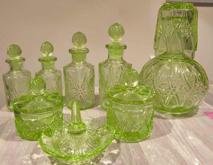 Art Deco Toiletset - Val Saint Lambert - Glas - 9 stukken, Antiek en Kunst, Antiek | Glaswerk en Kristal