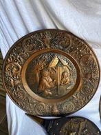 Set van 3 – Grote koperen wandborden (37–43 cm) & antieke