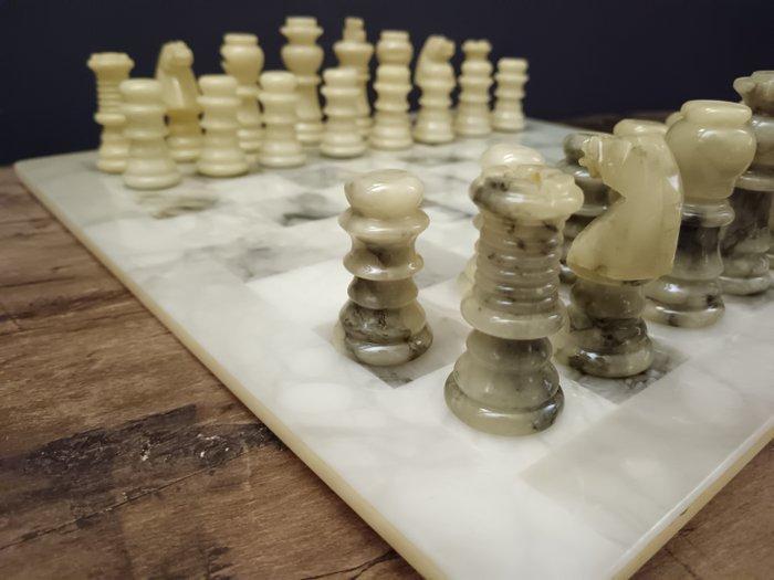 Schaakspel - albast, Antiek en Kunst, Curiosa en Brocante