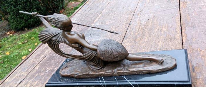 naar Chiparus - Sculpture, Vrouwelijke strijder met speer -, Antiek en Kunst, Kunst | Designobjecten